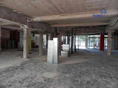 Prodej obchodního prostoru, Praha - Suchdol, Suchdolské náměstí, 500 m2