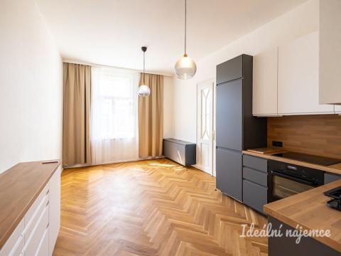 Pronájem bytu 2+kk, Praha - Bubeneč, Čs. armády, 52 m2