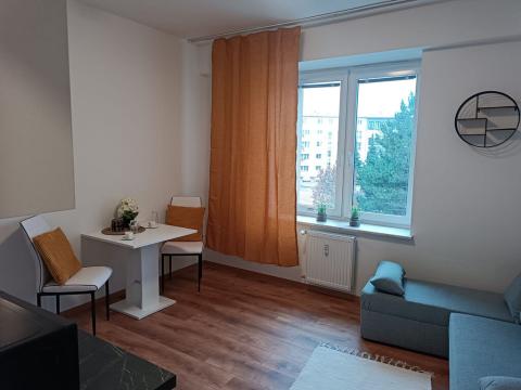 Prodej bytu 1+kk, Praha - Suchdol, Suchdolské náměstí, 24 m2