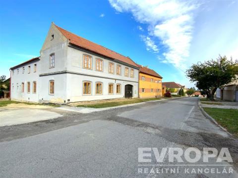 Prodej zemědělské usedlosti, Vraný, 258 m2