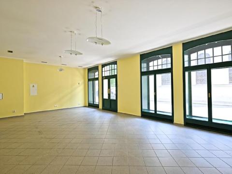 Prodej obchodního prostoru, Karlovy Vary, Mariánskolázeňská, 55 m2