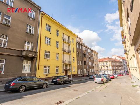 Pronájem bytu 2+kk, Praha - Podolí, Sinkulova, 52 m2