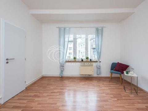 Prodej bytu 1+kk, Praha - Smíchov, Křížová, 25 m2