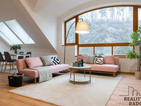 Prodej bytu 4+1, Třebíč - Vnitřní Město, Karlovo nám., 136 m2