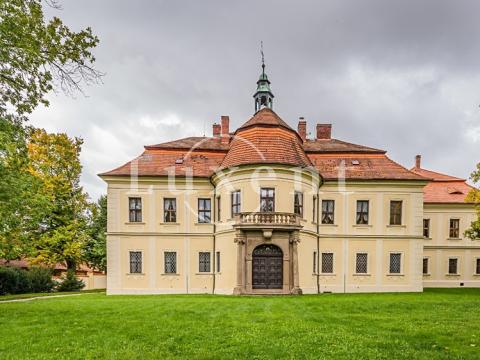 Prodej komerční nemovitosti, Mirošov, náměstí Míru