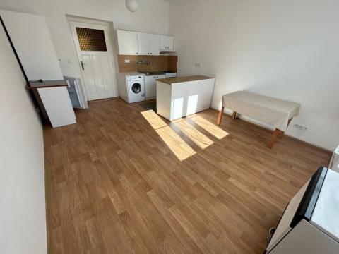 Pronájem bytu 2+kk, Praha - Záběhlice, Záběhlická, 48 m2