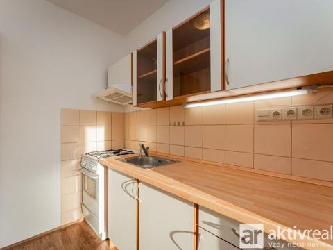 Pronájem bytu 2+kk, Praha - Braník, Novodvorská, 48 m2