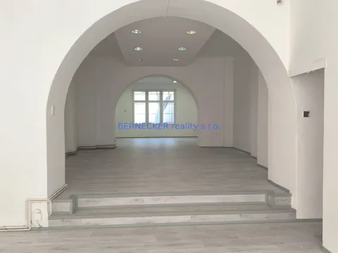 Pronájem obchodního prostoru, Hradec Králové, Švehlova, 85 m2