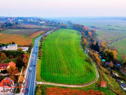 Prodej pole, Mělník, 4499 m2