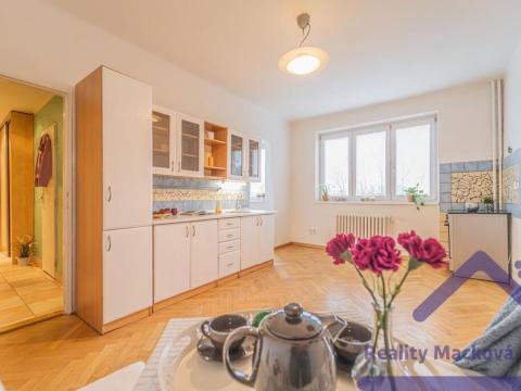 Pronájem bytu 2+1, Praha - Vinohrady, Pod Rapidem, 44 m2