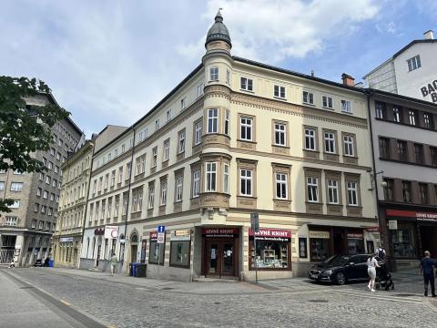 Pronájem obchodního prostoru, Liberec, nám. Soukenné, 70 m2