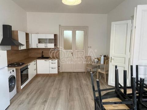 Pronájem bytu 2+kk, Praha - Nové Město, Legerova, 52 m2