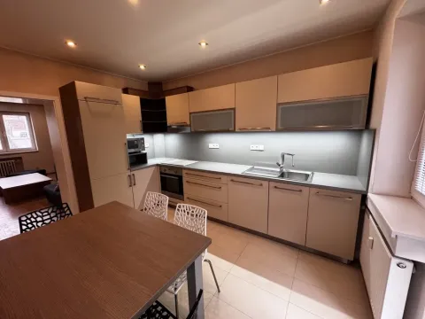 Pronájem bytu 2+1, Zlín, třída Tomáše Bati, 60 m2