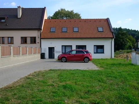 Pronájem bytu 3+kk, Záhorovice, 70 m2