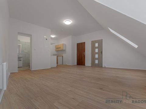 Pronájem bytu 2+kk, Znojmo, Kollárova, 44 m2