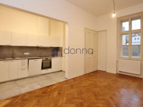 Pronájem bytu 2+kk, Praha - Vinohrady, Rumunská, 60 m2