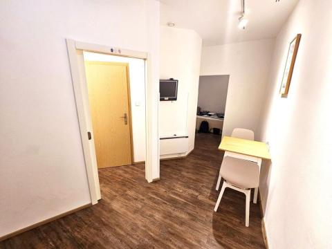 Pronájem bytu 2+kk, Praha - Bubeneč, Na hutích, 23 m2