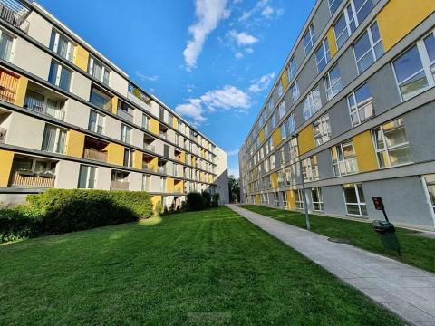 Pronájem bytu 2+kk, Praha - Prosek, Zubrnická, 57 m2