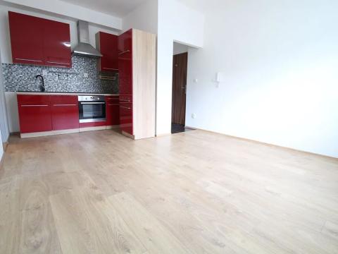 Pronájem bytu 2+kk, Praha - Hrdlořezy, Českobrodská, 36 m2