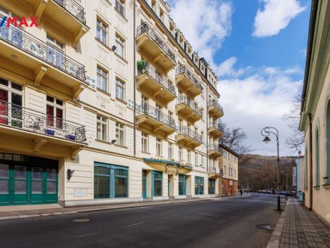 Prodej bytu 2+kk, Karlovy Vary, Mariánskolázeňská, 52 m2