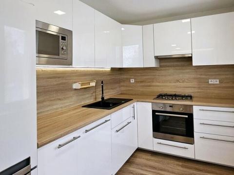 Pronájem bytu 2+kk, Ostrava, Španielova, 55 m2