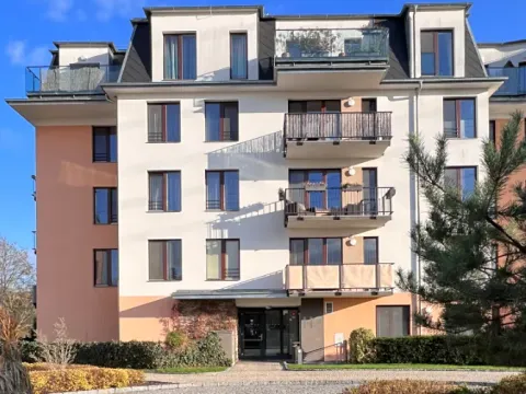 Pronájem bytu 3+kk, Praha - Hloubětín, Nademlejnská, 80 m2