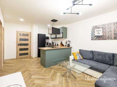 Pronájem bytu 2+kk, Praha - Hloubětín, Kardašovská, 43 m2