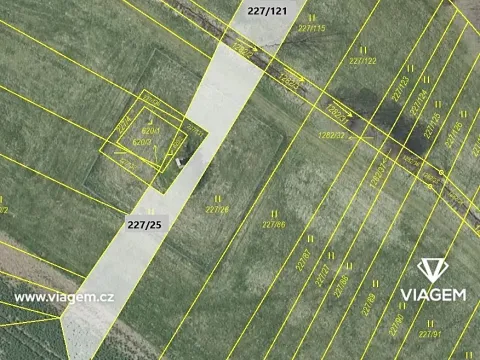 Prodej podílu pole, Černé Voděrady, 633 m2