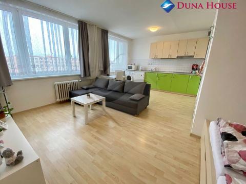 Pronájem bytu 1+kk, Praha - Záběhlice, Topolová, 31 m2