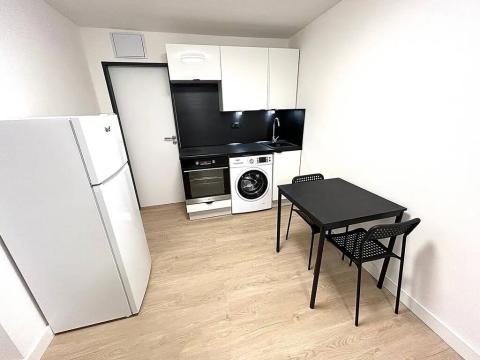 Pronájem bytu 1+kk, Praha - Vysočany, Poděbradská, 26 m2