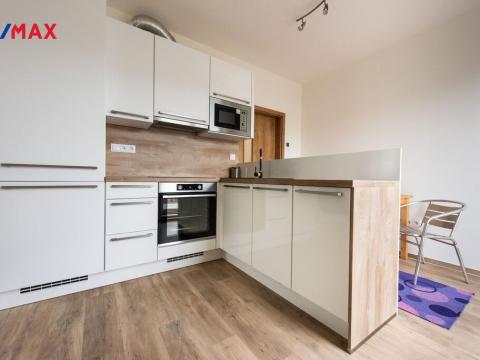 Pronájem bytu 1+kk, Brno - Řečkovice, Nachová, 32 m2