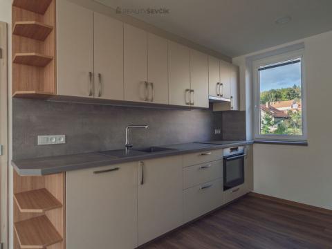 Pronájem bytu 3+kk, Hluboká nad Vltavou, Husova, 82 m2