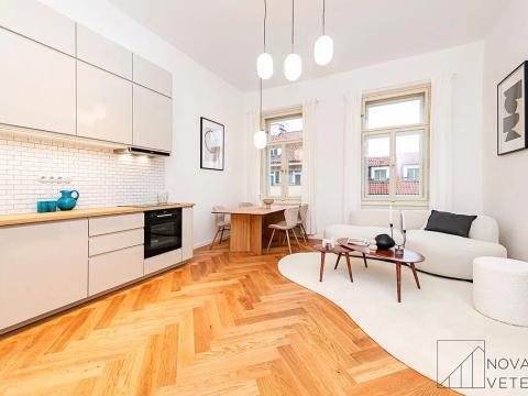 Prodej bytu 2+kk, Praha - Malá Strana, Újezd, 71 m2