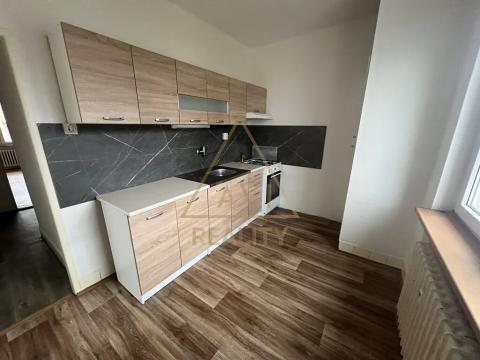 Pronájem bytu 3+1, Praha - Veleslavín, Na Petřinách, 70 m2