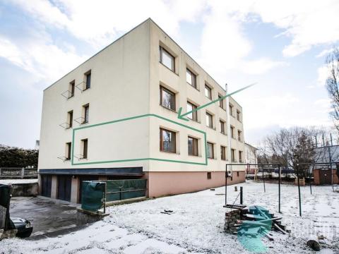 Prodej bytu 2+kk, Benešov, Konopišťská, 42 m2