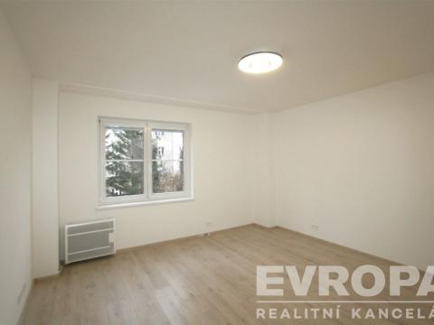 Pronájem bytu 2+kk, Praha - Žižkov, Biskupcova, 38 m2