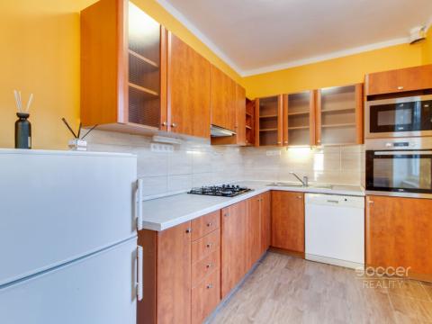 Pronájem bytu 2+kk, Praha - Kbely, Luštěnická, 54 m2