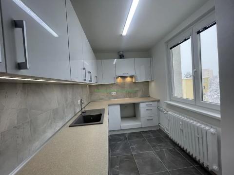 Prodej bytu 2+1, Rožnov pod Radhoštěm, Čs. armády, 52 m2