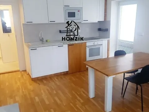 Pronájem bytu 2+kk, Praha - Podolí, Dvorecké náměstí, 46 m2