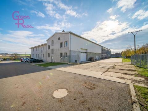 Prodej komerční nemovitosti, Těmice, 2178 m2