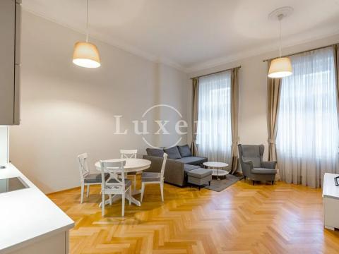 Pronájem bytu 2+kk, Praha - Malá Strana, Všehrdova, 70 m2