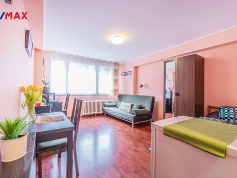 Prodej bytu 1+kk, Praha - Vokovice, Evropská, 26 m2