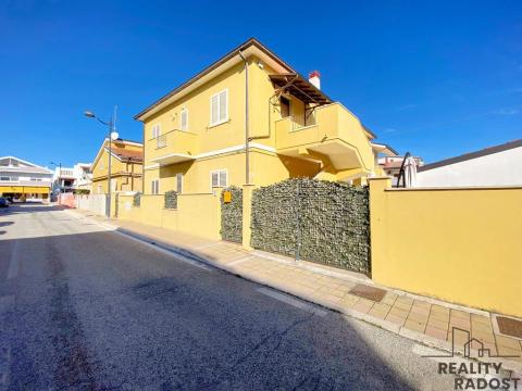 Prodej bytu 2+kk, Via Lazio, 65015 Montesilvano PE, Itálie, 77 m2