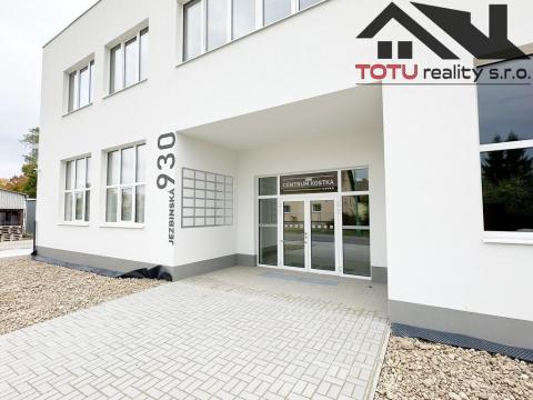 Pronájem obchodního prostoru, Jaroměř, Jezbinská, 404 m2