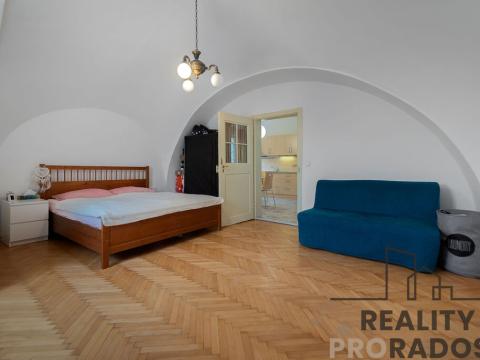 Pronájem bytu 2+kk, Znojmo, Velká Mikulášská, 58 m2