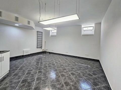 Pronájem kanceláře, Praha - Horní Měcholupy, Boloňská, 38 m2