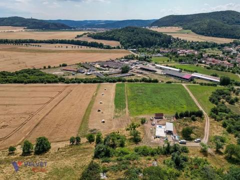 Prodej pozemku pro bydlení, Lomnička, 1651 m2