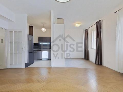 Prodej bytu 2+kk, Praha - Vinohrady, Lucemburská, 50 m2