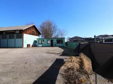 Pronájem výrobních prostor, Nové Hrady, Sídliště míru, 215 m2