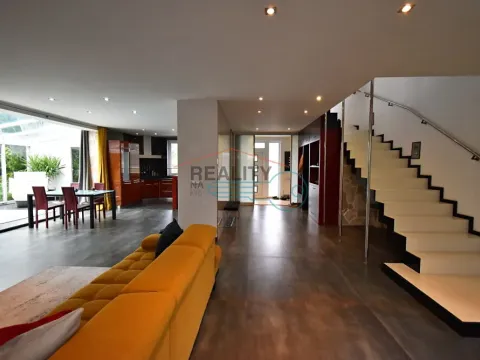 Prodej rodinného domu, Vodochody, Na Homolkách, 170 m2